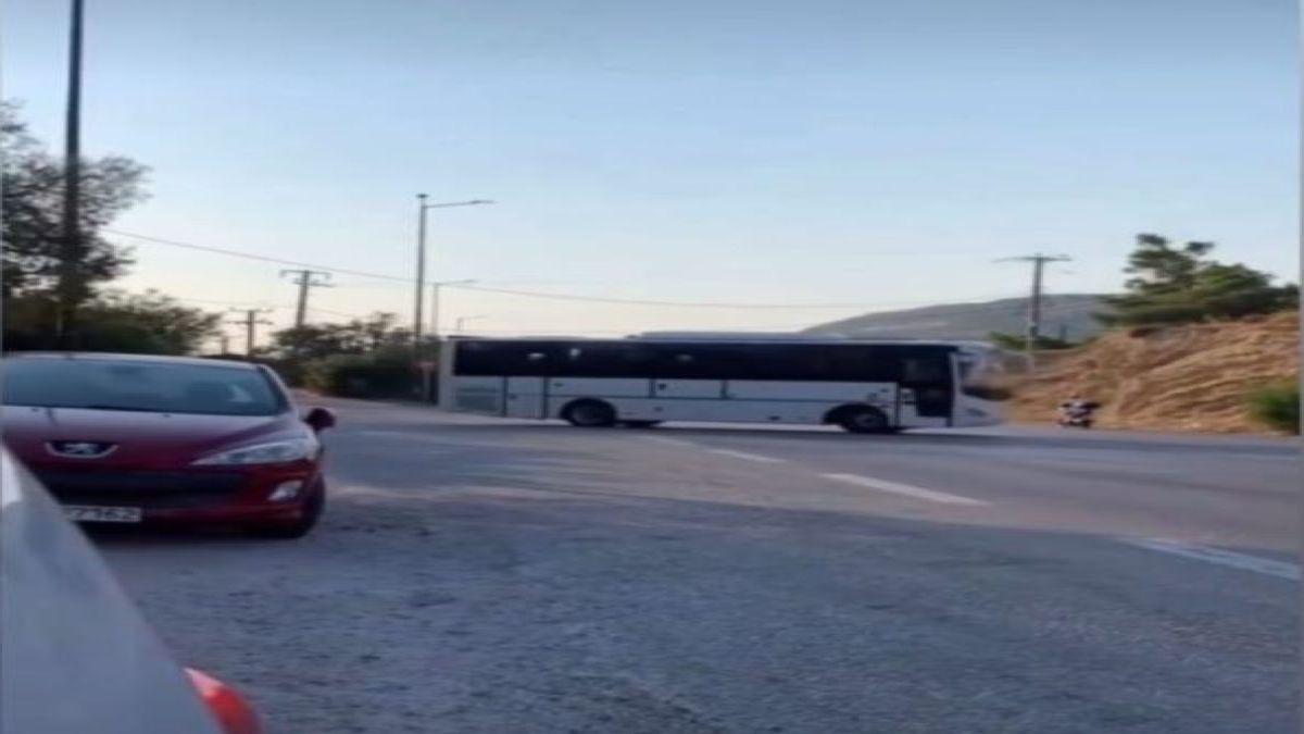 Ταυτοποιήθηκε η οδηγός του λεωφορείου για την επικίνδυνη αναστροφή στη Λεωφόρο Αθηνών-Σουνίου