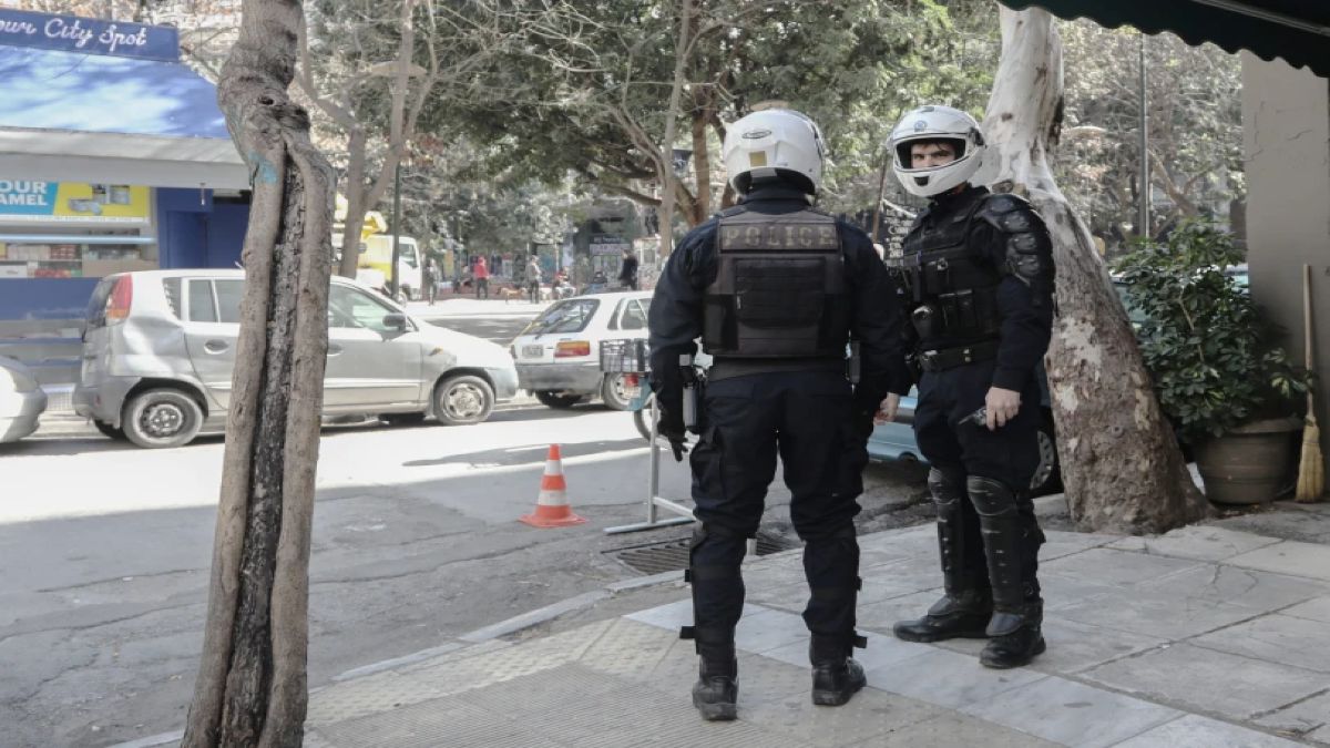 Εφιαλτικές στιγμές για 49χρονη στην Κρήτη – Ο πρώην της την περίμενε έξω από το Αστυνομικό Μέγαρο