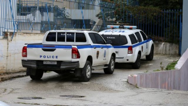 Τρόμος για 49χρονη στο Ηράκλειο: Κατήγγειλε τον πρώην σύντροφό της και εκείνος την περίμενε έξω από την Αστυνομία