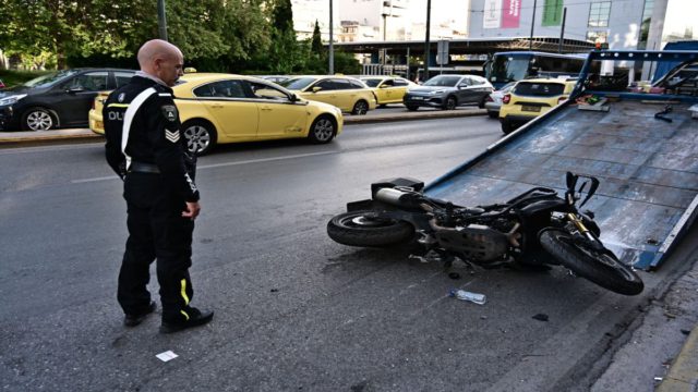 Άγιος Δημήτριος: Μεθυσμένος οδηγός ταξί χτύπησε 34χρονο μοτοσικλετιστή