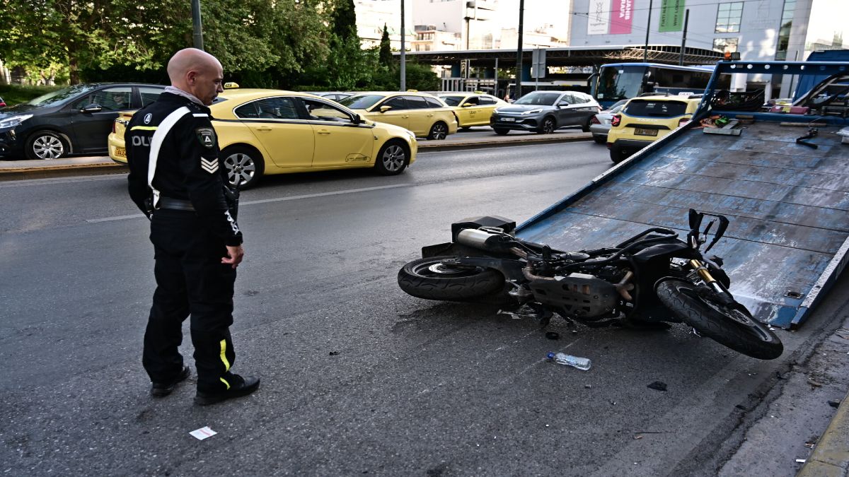 Άγιος Δημήτριος: Μεθυσμένος οδηγός ταξί χτύπησε 34χρονο μοτοσικλετιστή