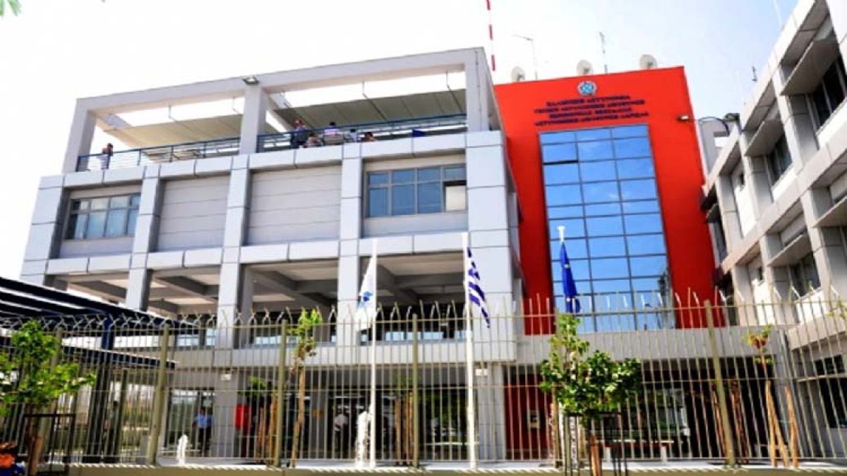 Λάρισα: Εγκλωβίστηκαν στον 6ο όροφο ενώ είχαν αρπάξει λεία 149.000 ευρώ