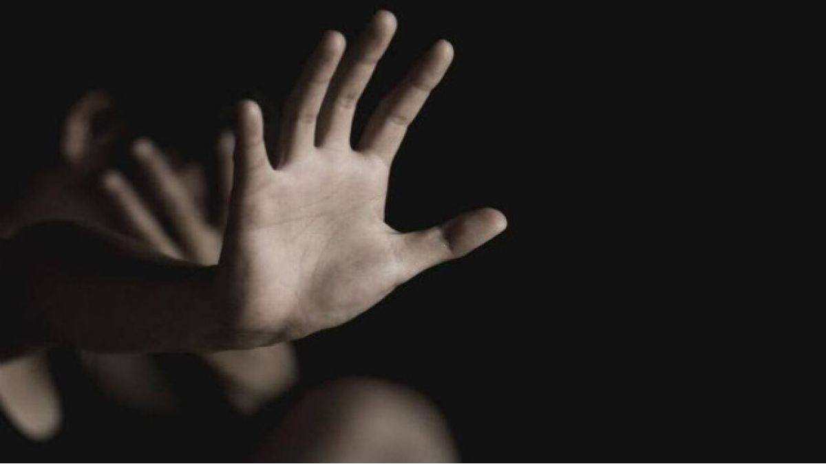 Καταγγελία για βιασμό ανήλικης στη Θήβα – Η ιατροδικαστική εξέταση και η έρευνα των Αρχών