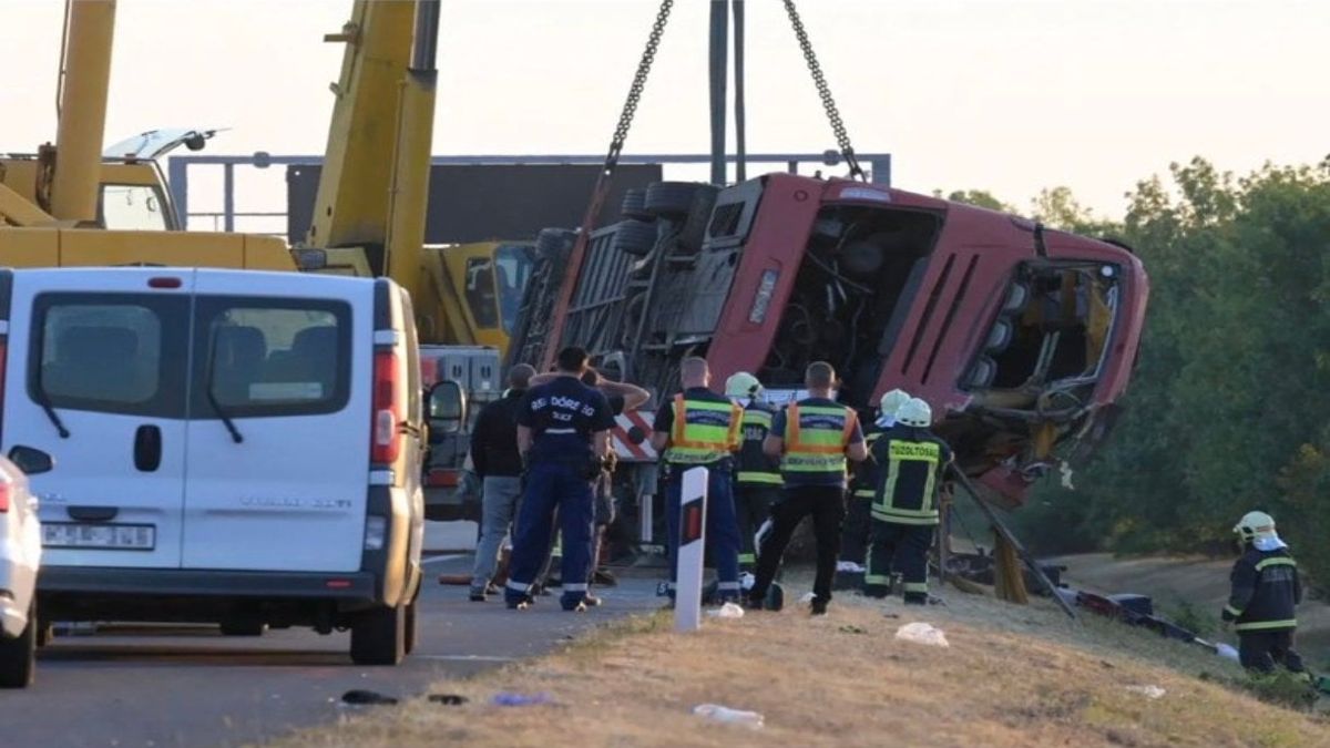 Ουγγαρία: 12 άνθρωποι έχασαν τη ζωή τους σε φρικτό τροχαίο με λεωφορείο