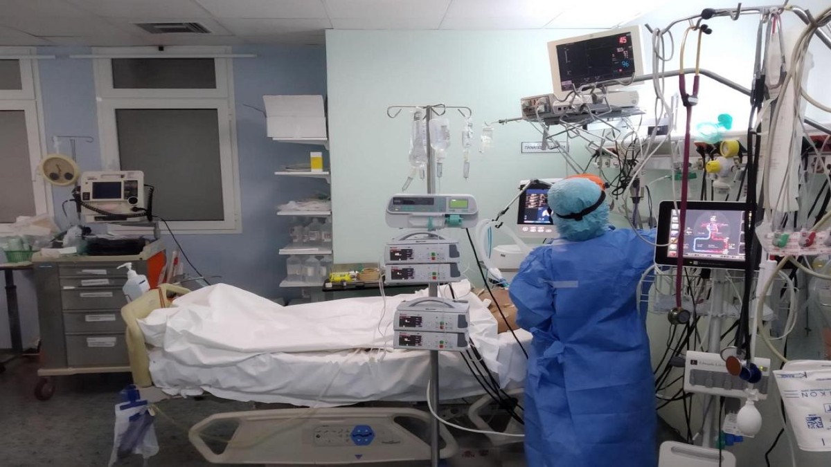 Βενιζέλειο: Το ταβάνι υποχώρησε σε γραφείο γιατρών – «Το κτίριο χρειάζεται άμεσα ανακαίνιση»