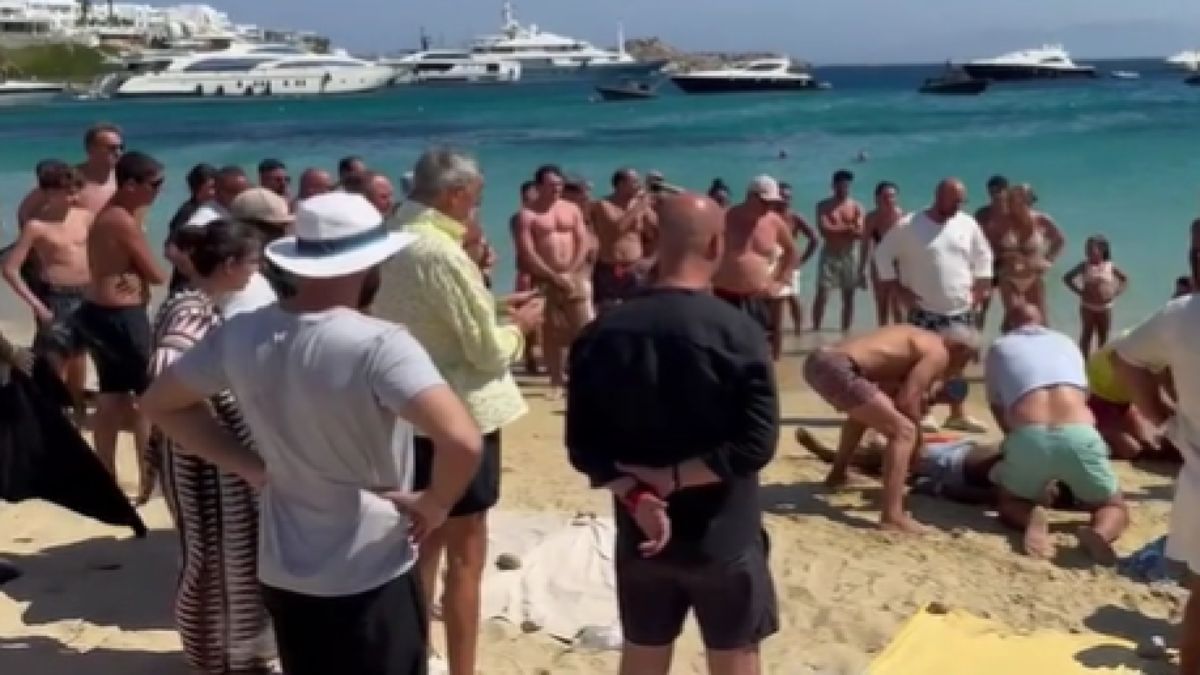 Τραγωδία στη Μύκονο: Τουρίστας πνίγηκε στην Ψαρού – Η απεγνωσμένη προσπάθεια να σωθεί