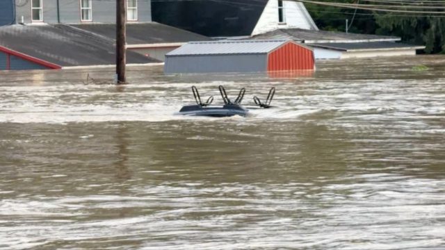 Ιστορικές πλημμύρες στην Ιντιάνα: Τουλάχιστον πέντε νεκροί και δεκάδες διασώσεις