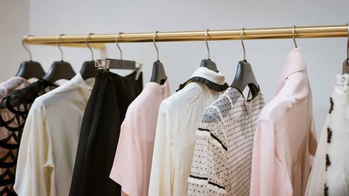 Αθήνα: Το Empoli Outlet «τρελαίνει» το TikTok με προσφορές σε UGG, Guess και Karl Lagerfeld