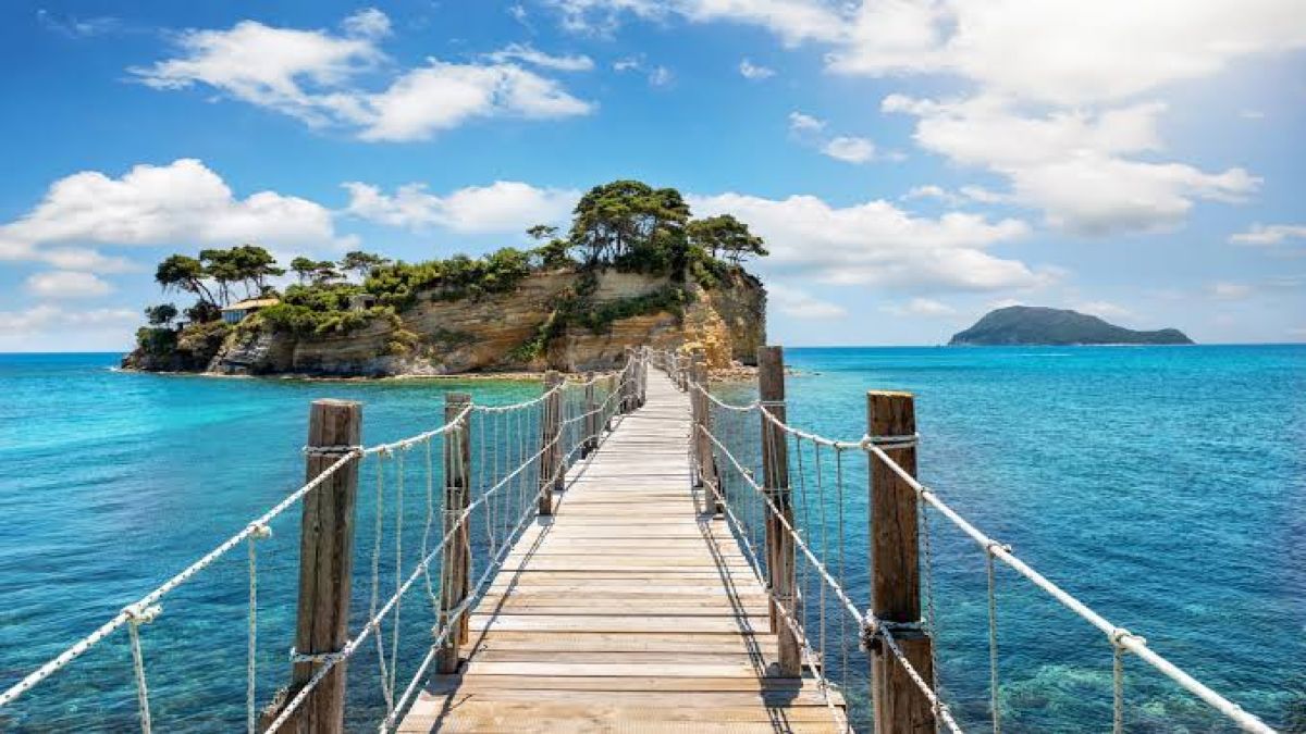 Cameo Island: Το μαγικό νησάκι της Ζακύνθου που μοιάζει βγαλμένο από καρτ ποστάλ