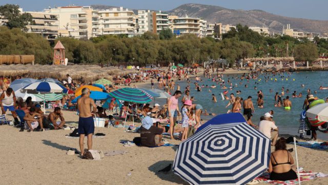 Καιρός σήμερα 24/8: Στο αποκορύφωμα ο καύσωνας με θερμοκρασίες έως 42°C – Η πρόγνωση Ρήγου και Τυράσκη