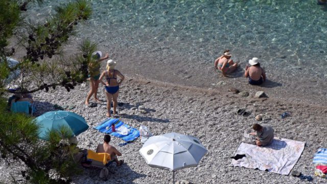 Καιρός: Στα ύψη ο υδράργυρος σήμερα – Έως 40 βαθμούς και άπνοια