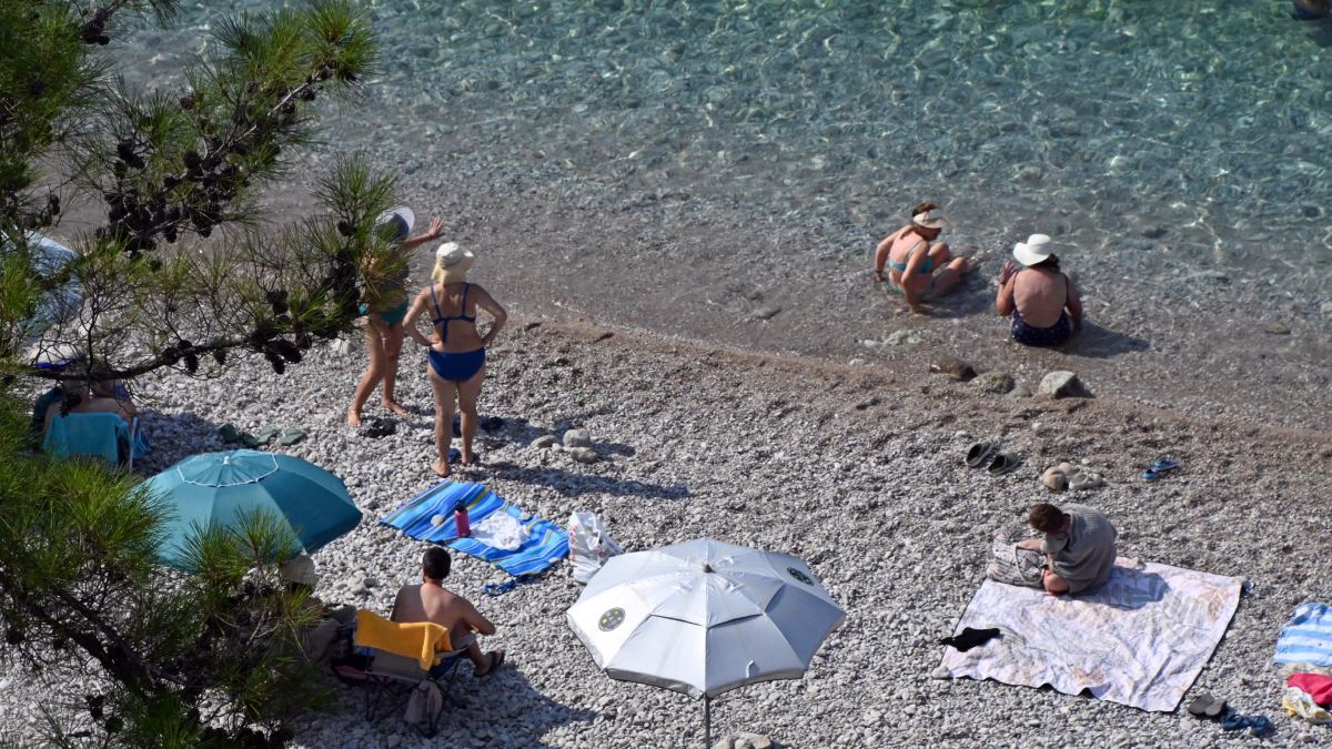 Καιρός: Στα ύψη ο υδράργυρος σήμερα – Έως 40 βαθμούς και άπνοια