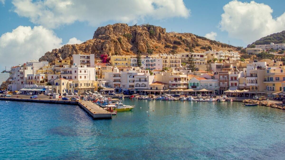 Συναγερμός στην Κάρπαθο: Απαγόρευση κολύμβησης στο Αρδάνι λόγω εντοπισμού πιθανών πυρομαχικών