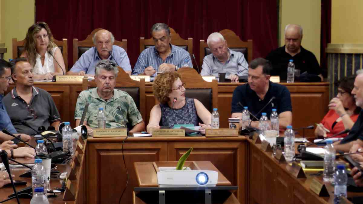Λέσβος: «Δεν αντέχουμε άλλο» – Σε απόγνωση οι κτηνοτρόφοι, θερμό επεισόδιο στο Περιφερειακό Συμβούλιο
