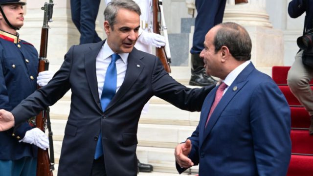 Πυρκαγιές στην Ελλάδα: Τηλεφωνική επικοινωνία Μητσοτάκη με τον Αλ Σίσι – Στο πλευρό της Αθήνας το Κάιρο