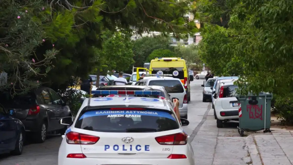 Συναγερμός στη Νέα Σμύρνη: Άνδρας και γυναίκα νεκροί από πυροβολισμούς στην είσοδο πολυκατοικίας