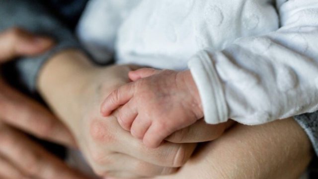 Επίδομα παιδιού: Έξτρα πληρωμή 150 ευρώ σε 80.000 οικογένειες