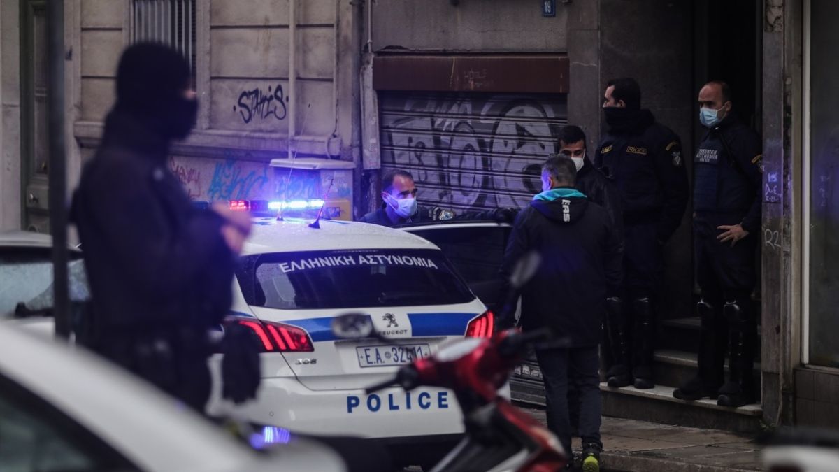 Θρίλερ στην Αργυρούπολη: Προσπάθησαν να απαγάγουν 46χρονο – Τον πυροβόλησαν στον ώμο
