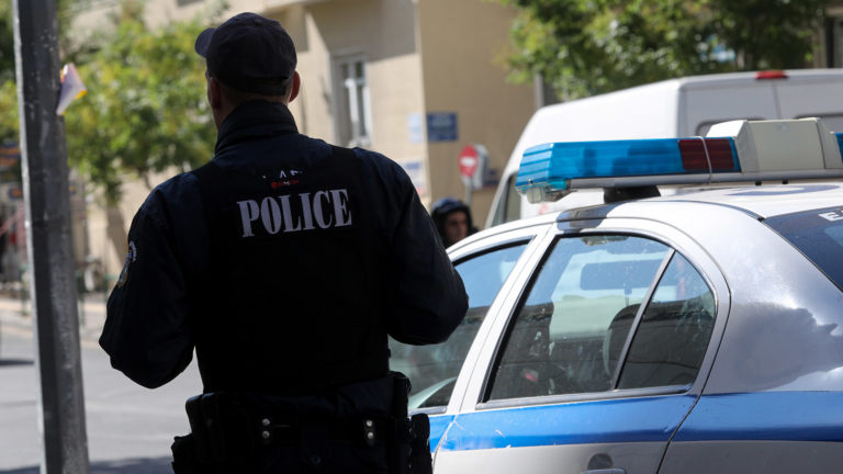 Θεσσαλονίκη: Έκλεψε αυτοκίνητο, τράκαρε και συνελήφθη