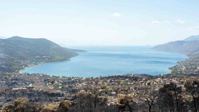 Εικόνες σοκ από το Πόρτο Γερμενό, 3 μέρες μετά την ολοκληρωτική καταστροφή