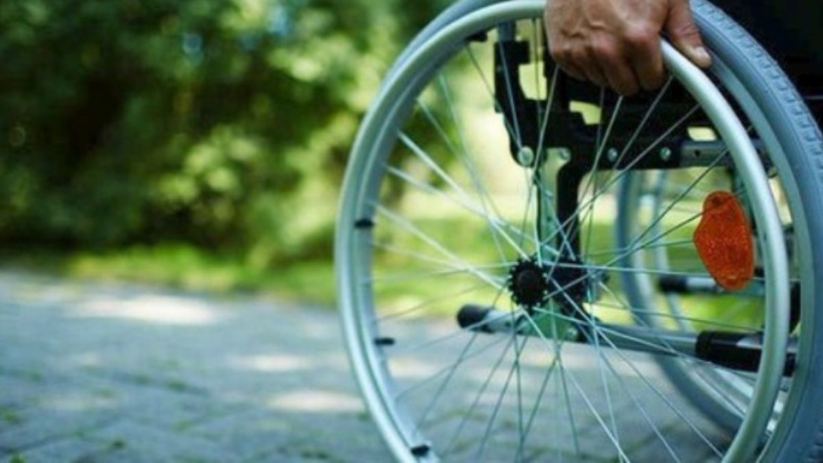 Νέες αιτήσεις για τον Προσωπικό Βοηθό – Όλα όσα πρέπει να γνωρίζουν οι δικαιούχοι