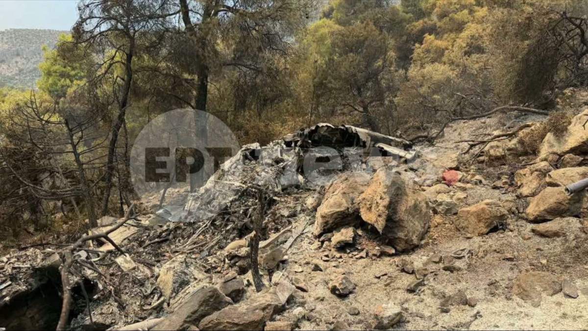 Τραγωδία στην Ψάθα: Εικόνες σοκ από τα συντρίμμια των ελικοπτέρων – Στο «μικροσκόπιο» των αρχών το σημείο της συντριβής