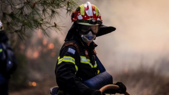 Στις φλόγες η χώρα: 41 αγροτοδασικές πυρκαγιές καταγράφηκαν σε ένα 24ωρο – Πρόστιμα σε Ιθάκη, Κατερίνη και Καβάλα