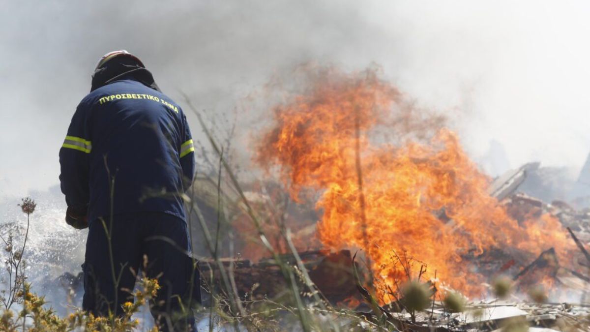Φωτιά τώρα στο Σπαθοβούνι Κορίνθου: Συναγερμός στην Πυροσβεστική – Σπεύδουν δυνάμεις στο σημείο