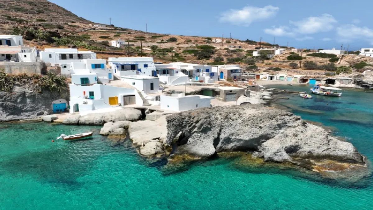 Το ελληνικό νησί που έγινε viral: «Γιατί να ψάχνεις εξωτικά μέρη όταν υπάρχει αυτό;»