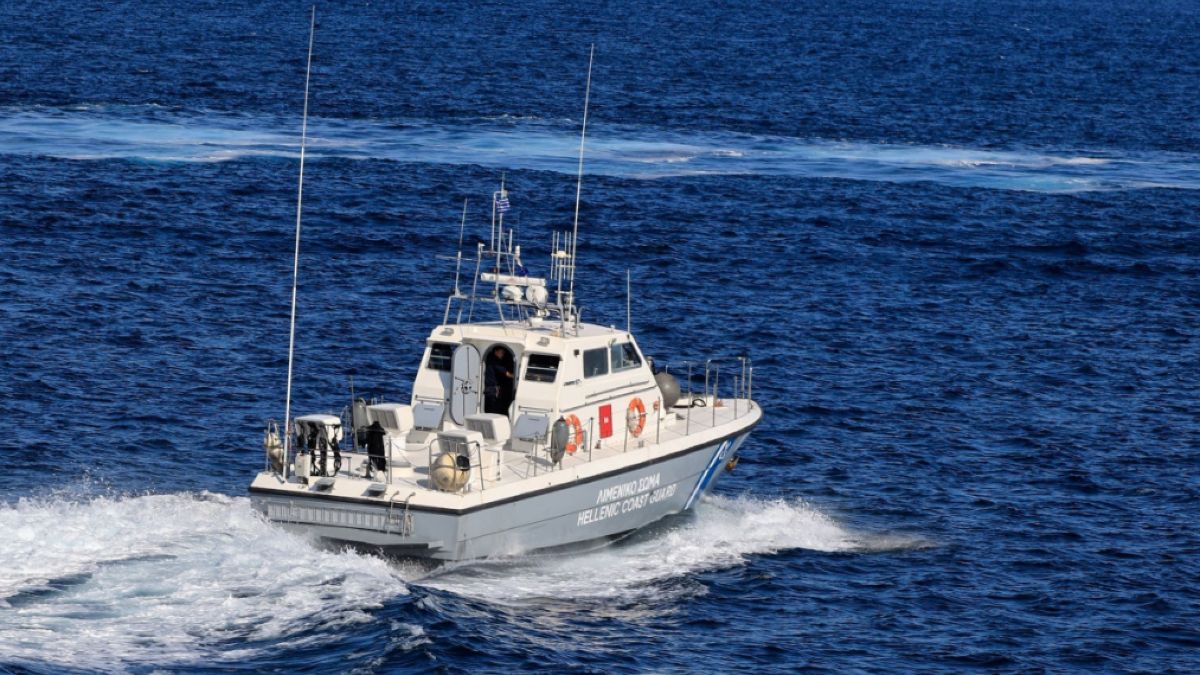 Θρίλερ στη Σύμη: Επτά διασώθηκαν από το ιστιοπλοϊκό – Αγωνία για τον τελευταίο αγνοούμενο