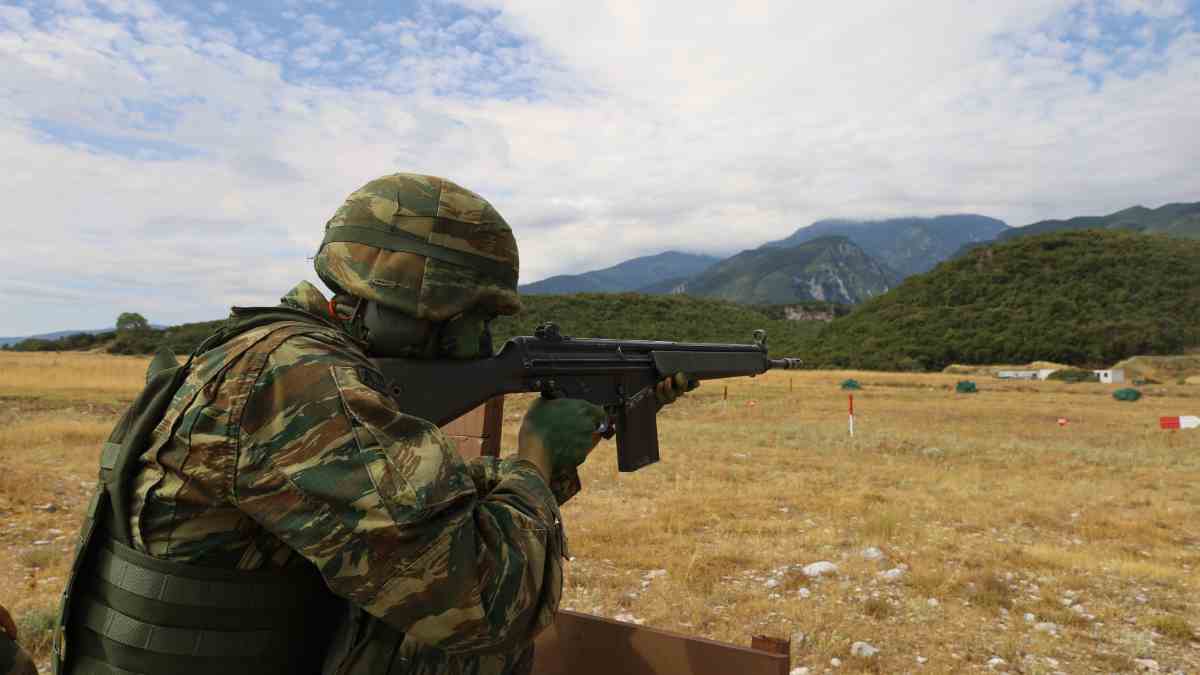 Στρατιωτική θητεία: Ποιοι κάνουν 9 μήνες – Τι προβλέπεται πλέον για τις αναβολές
