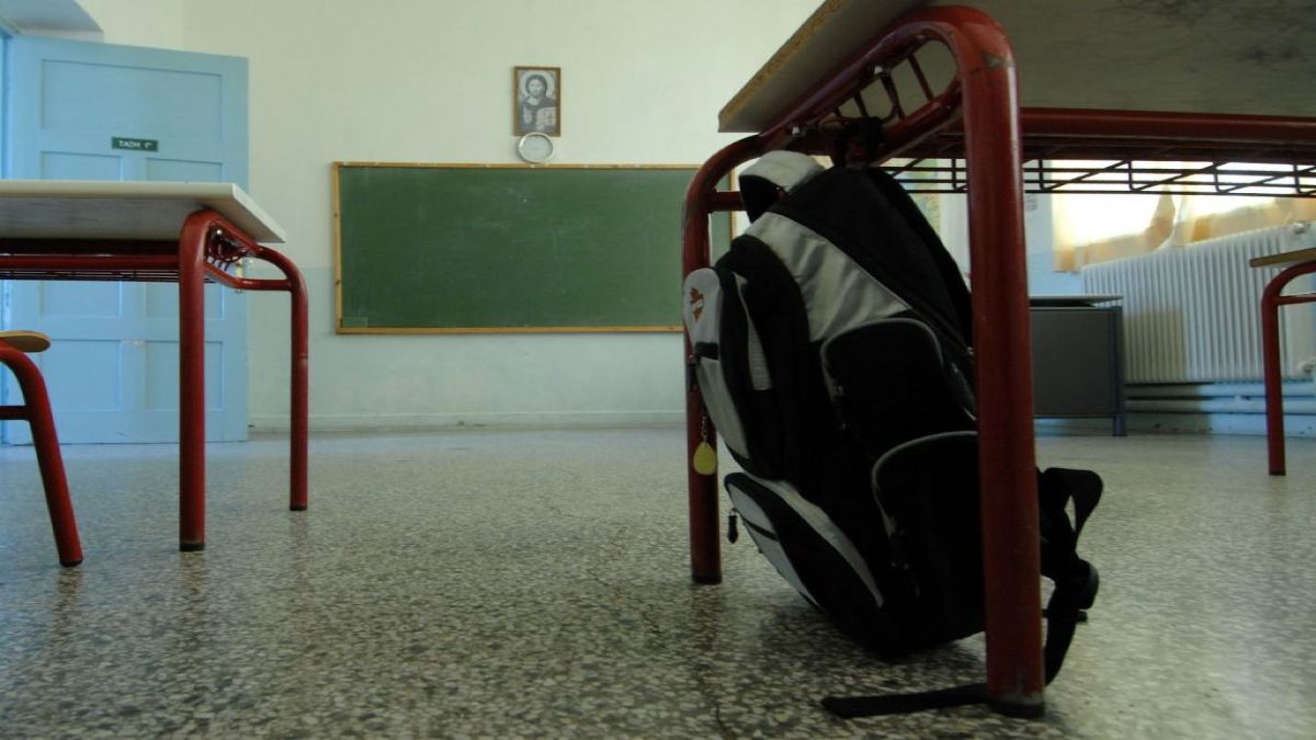 Φρίκη στην Πάτρα: Συνελήφθη καθηγητής μετά από καταγγελία μαθήτριας – Είχαν σχέση από τα 14 της