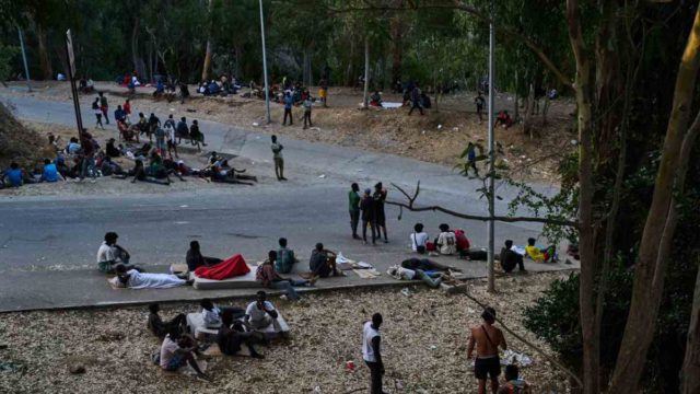 Θέουτα: Σε εξέλιξη η ταυτοποίηση των νεκρών μεταναστών – Σχέδιο μεταφοράς ανηλίκων στην ηπειρωτική Ισπανία