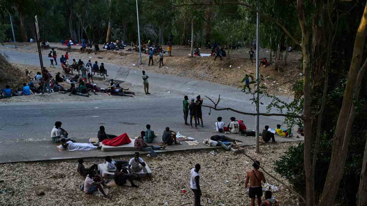 Θέουτα: Σε εξέλιξη η ταυτοποίηση των νεκρών μεταναστών – Σχέδιο μεταφοράς ανηλίκων στην ηπειρωτική Ισπανία