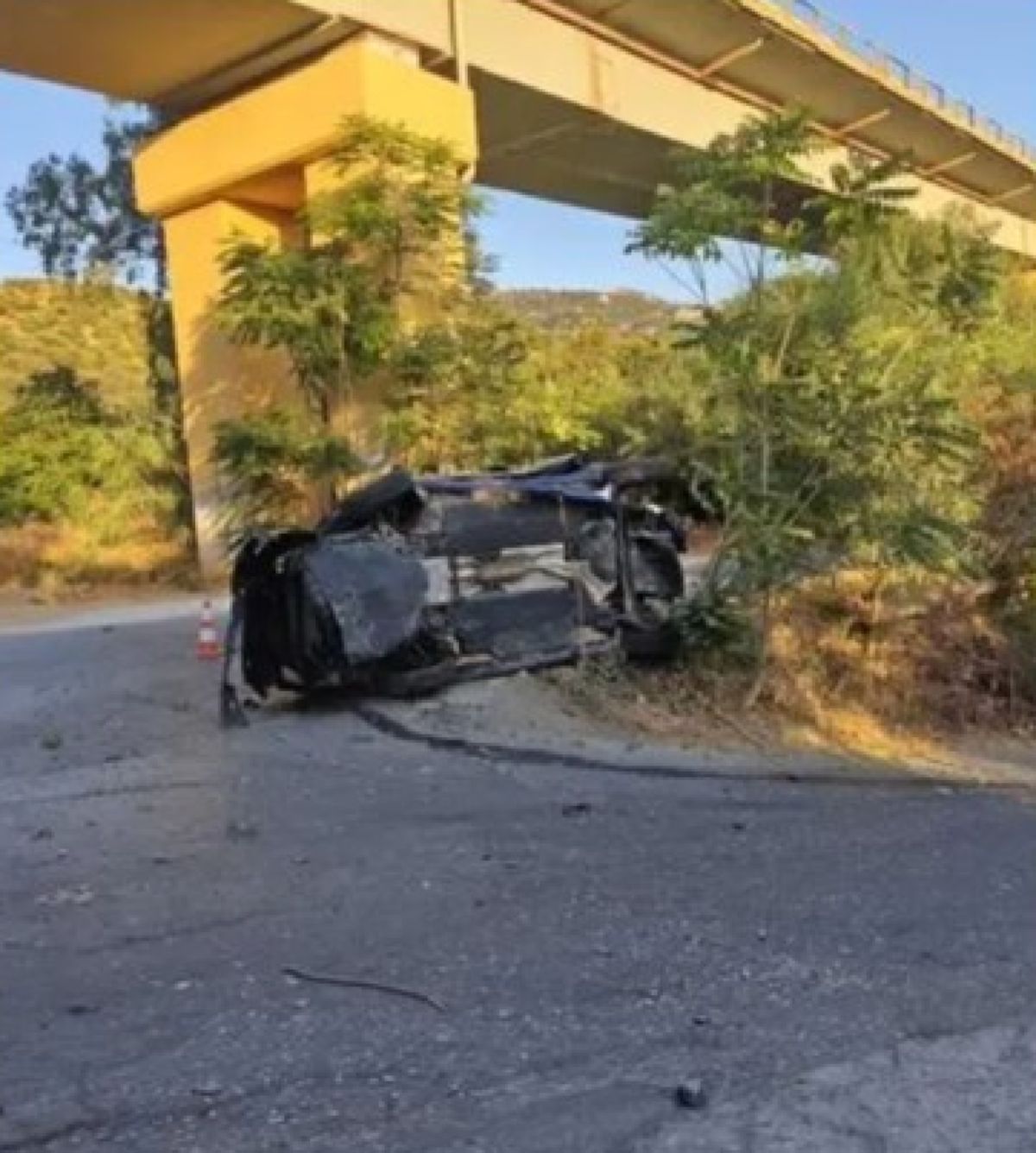 Τροχαίο στον ΒΟΑΚ: Αυτοκίνητο έπεσε από ύψος 15 μέτρων – Δύο νεαροί στο νοσοκομείο