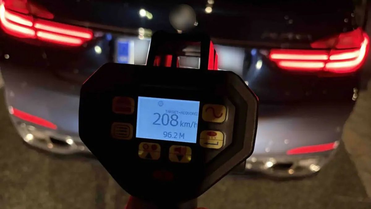 Τροχαία: Άδειοι δρόμοι, υψηλές ταχύτητες και βαριά πρόστιμα για τους παραβάτες