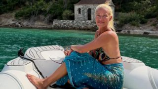 Ζέτα Μακρυπούλια: «Έστω και στην εκπνοή, λίγο καλοκαίρι και για μένα» – Οι στιγμές χαλάρωσης σε σκάφος