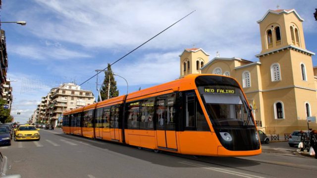 Πυκνώνουν τα δρομολόγια στο τραμ – Μικρότερες αναμονές σε Σύνταγμα-Πικροδάφνη και Βούλα-ΣΕΦ
