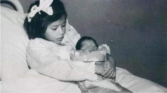 5 ετών και ήδη μητέρα: Το συγκλονιστικό μυστήριο της Λίνα Μεδίνα