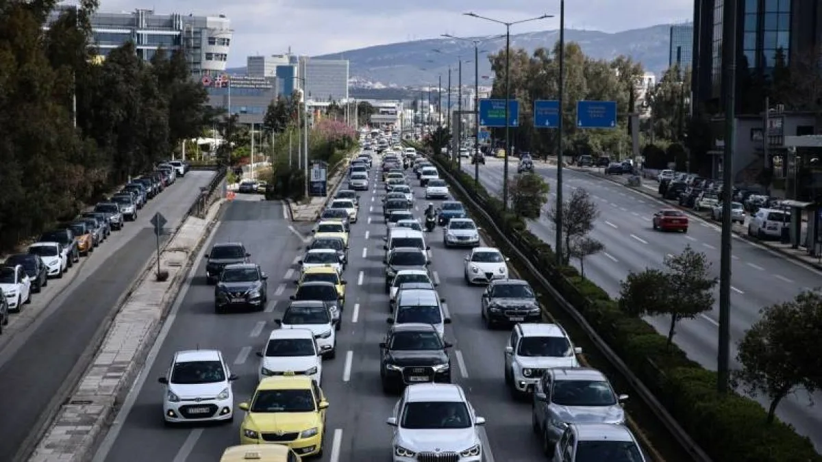 Λεωφόρος Κηφισίας: Πεζός παρασύρθηκε από μοτοσικλέτα