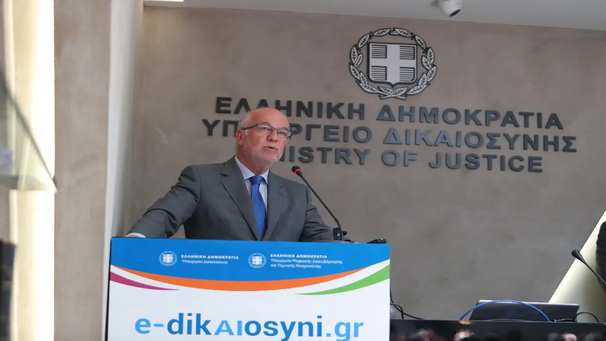 Καυστικός Φλωρίδης για Δουδωνή: «Εξευτελίστηκε, ήταν τελείως ανιστόρητος»