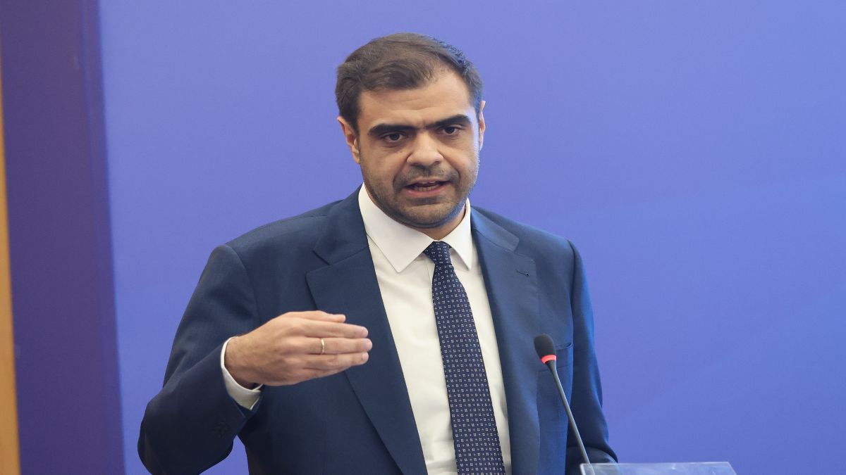 Μαρινάκης κατά Τσίπρα: «Μιλάμε για κανονική απάτη» – Στο στόχαστρο η κοστολόγηση