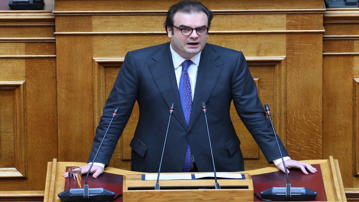 13ος μισθός: Η δύσκολη εξίσωση κυβέρνησης μεταξύ ΣτΕ και δημοσιονομικού κόστους