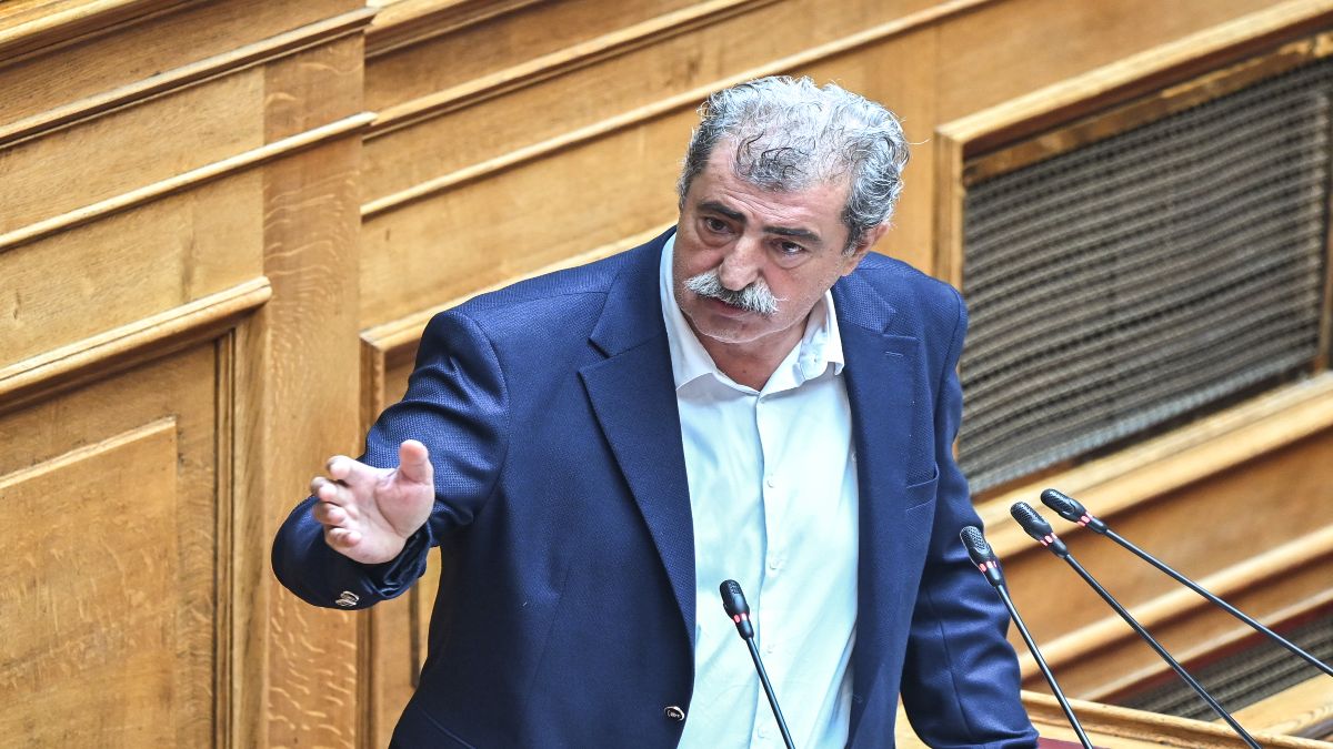 Άρση ασυλίας: Γιατί η Επιτροπή είπε «όχι» για δύο και «ναι» για έναν;
