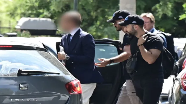 Τον έκοψε η λόρδα: Μετά την απεργία πείνας και την προφυλάκιση στον Κορυδαλλό για τον θάνατο του Μαζωνάκη ο Θεοδωρόπουλος υποκύπτει!
