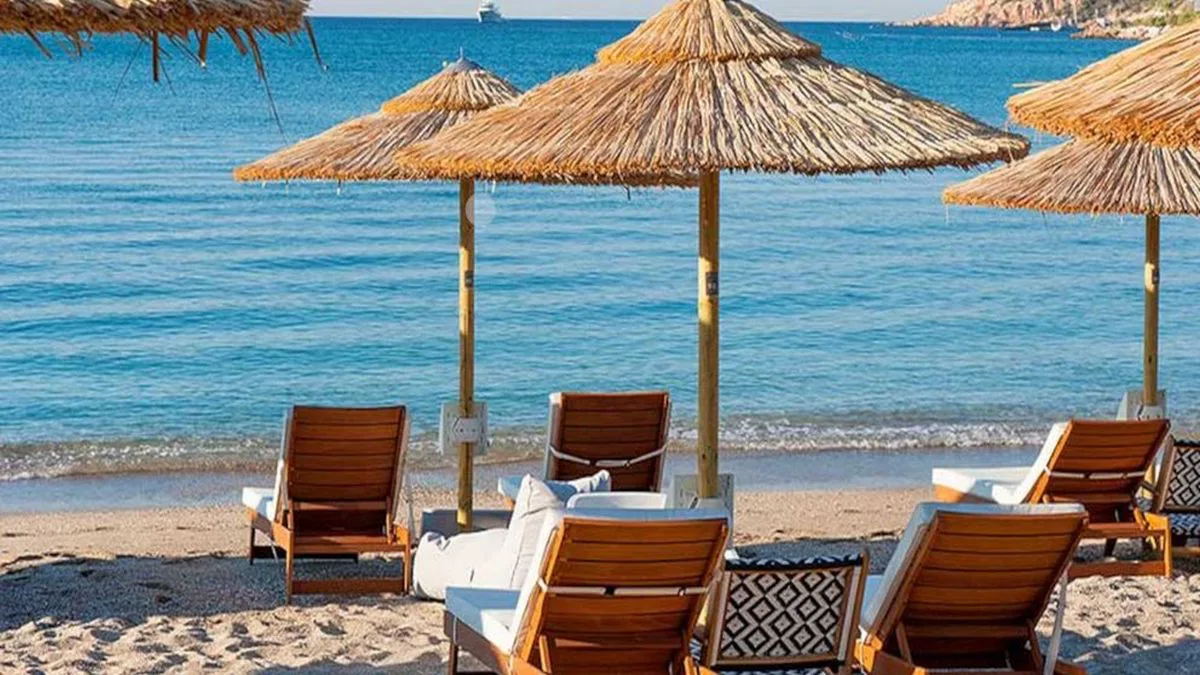 Βουλιαγμένη: Πώς ξεκίνησε ο θανατηφόρος καυγάς για την ξαπλώστρα – «Με χτύπησε και η κοπέλα είναι πρησμένη» λέει ο 76χρονος