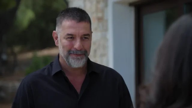 Δύο μαύρα πουκάμισα: Το παράνομο φιλί που ανάβει φωτιές και το απρόσμενο ναι που διαλύει τα πάντα στο αποψινό επεισόδιο