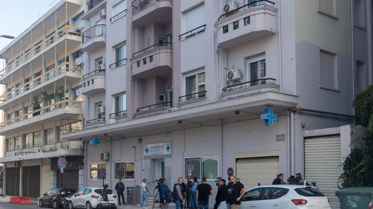 Φρίκη στη Θεσσαλονίκη: «Παρέλαβα τη μητέρα μου σε κώμα» – Σοκάρουν οι νέες καταγγελίες για την παράνομη κλινική