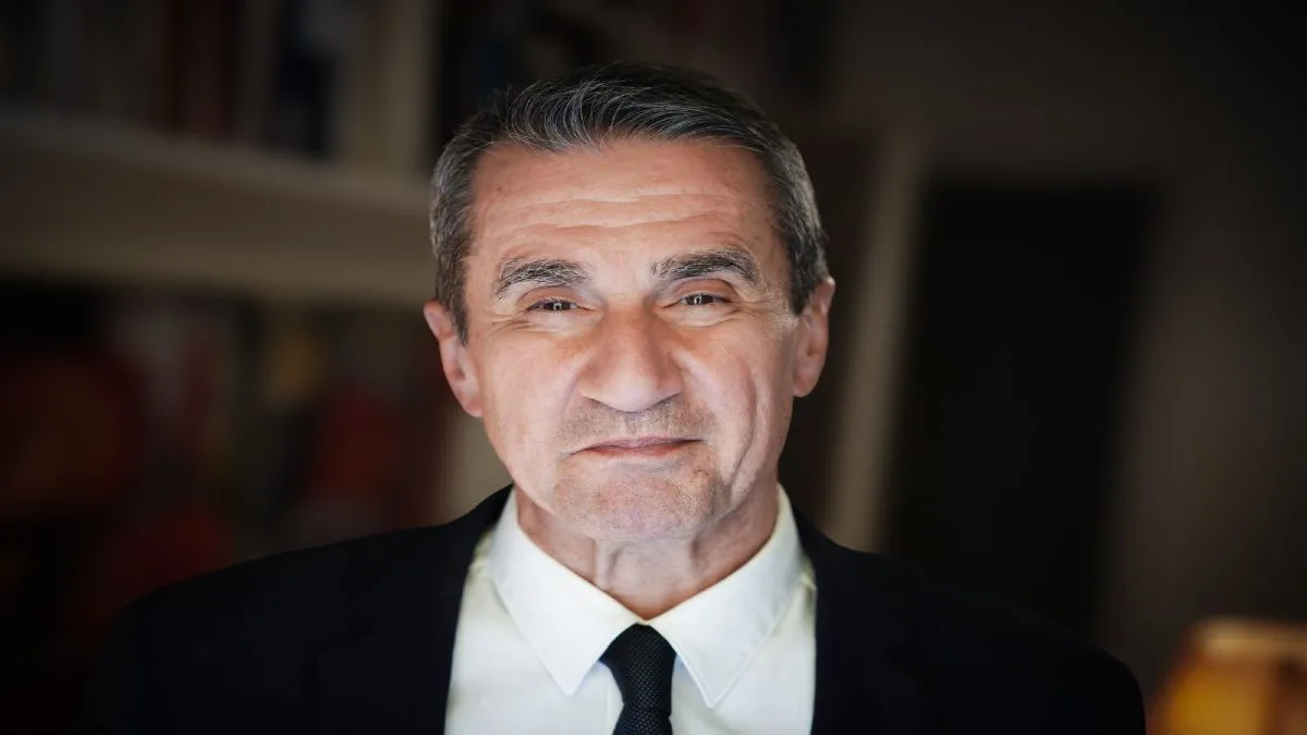 Στα κόκκινα το γραφείο του Λοβέρδου: «Κάθε φορά με χαλυβδώνουν περισσότερο»