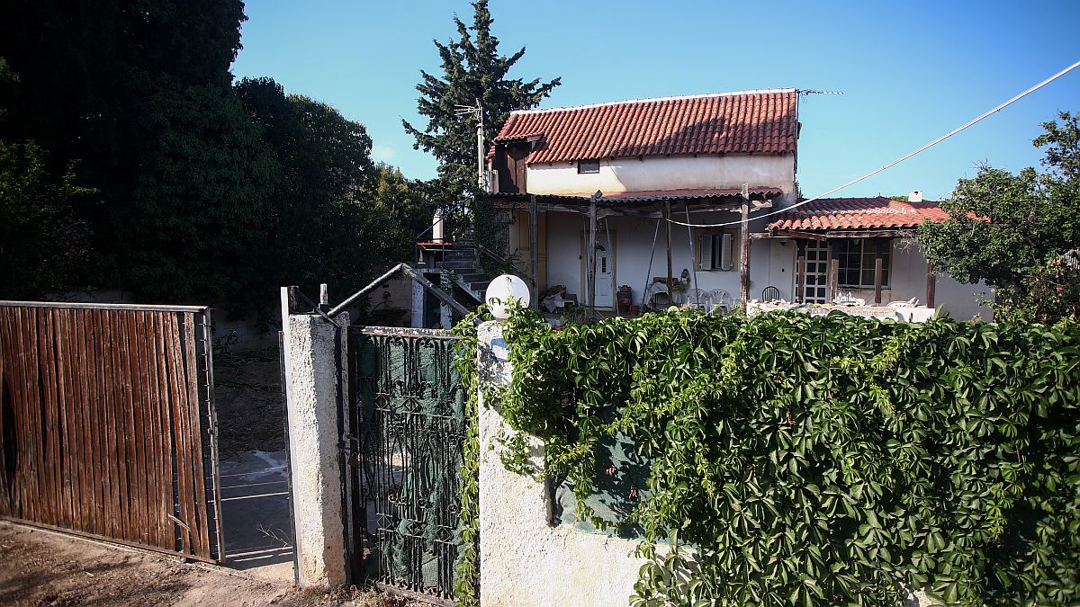 Σοκ και παράκρουση στον Μαραθώνα: Τα ψέματα στον εγγονό, η ομολογία-σοκ για τη σύνταξη και το άφαντο πτώμα που τρελαίνει τις Αρχές!